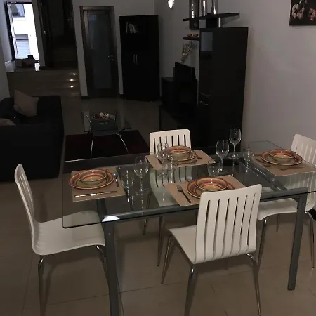 Medmalta Apartment Daniel Court グジラ