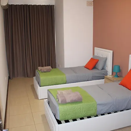 Medmalta Apartment Daniel Court アパート