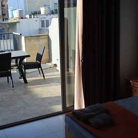 Medmalta Apartment Daniel Court * グジラ