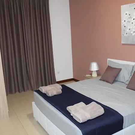 Medmalta Apartment Daniel Court アパート