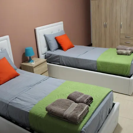 Medmalta Apartment Daniel Court アパート グジラ