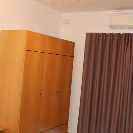 Medmalta Apartment Daniel Court アパート グジラ